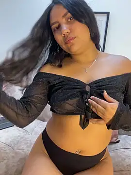 Madisonlaraa online show from 11-22-25, 05:45