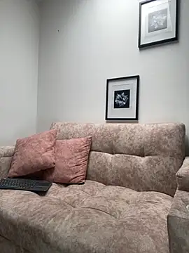 Madisonlaraa online show from 11-28-25, 07:38