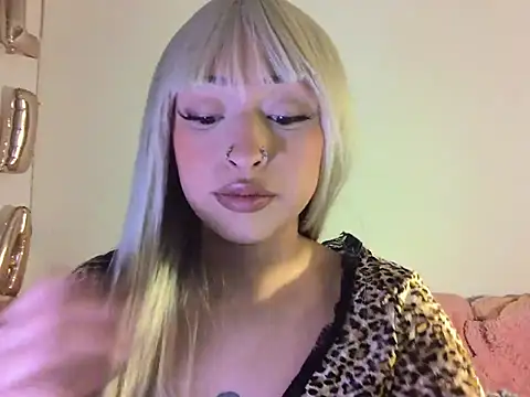 MelodyNoir online show from 11-26-25, 02:12