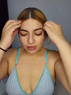 Snapshot of mila_curvy chatting on 11-28-25, 10:23 mila curvy online show from 11-28-25, 10:23