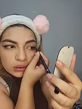 mila curvy online show from 12-15-25, 05:34