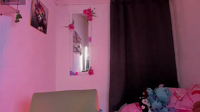 Snapshot of Cristal_dark chatting on 03-02-26, 11:44 Cristal dark online show from 03-02-26, 11:44