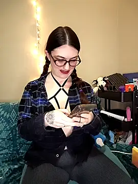 LaylaLucis online show from 02-05-26, 11:20