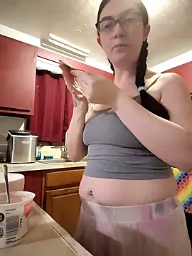 LaylaLucis online show from 04-14-26, 01:33