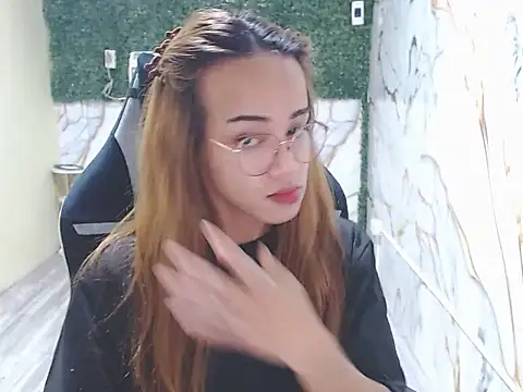 imadriana12 online show from 11-24-25, 08:36