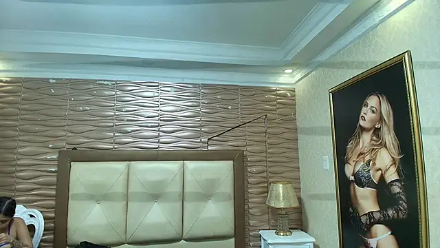 Snapshot of Madyscarlett chatting on 11-30-25, 12:20 Madyscarlett online show from 11-30-25, 12:20