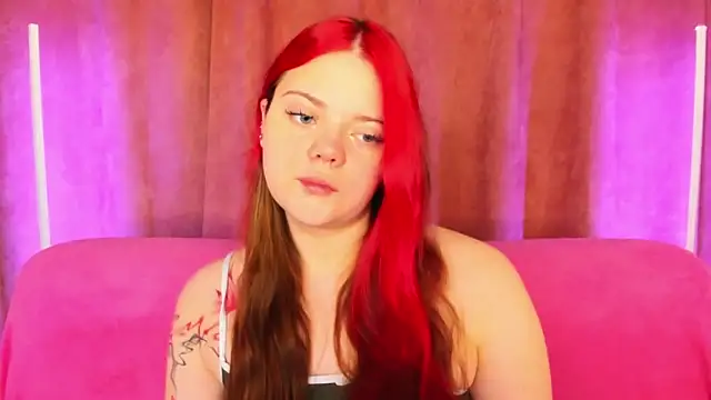 Snapshot of KellyFiery chatting on 05-06-26, 01:03 KellyFiery online show from 05-06-26, 01:03