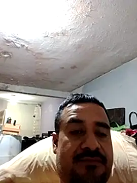 Snapshot of paoandjoe1010 chatting on 11-21-25, 08:24 paoandjoe1010 online show from 11-21-25, 08:24