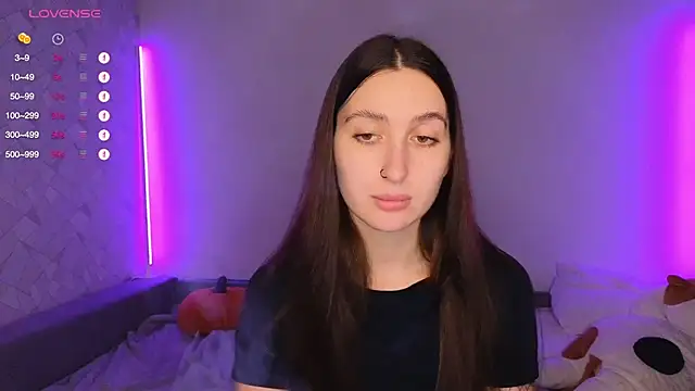 KikkyMi online show from 11-28-25, 08:22