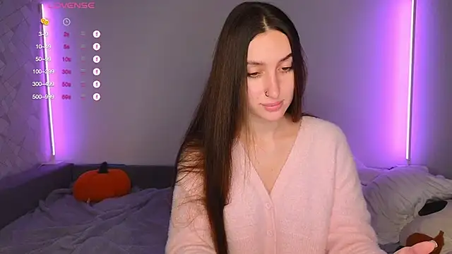 KikkyMi online show from 11-29-25, 08:23