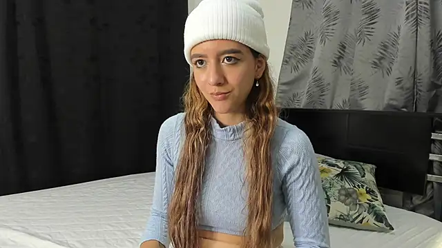 Violeta Gracee online show from 04-08-26, 05:35