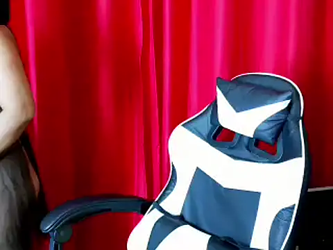 Snapshot of lovelyxmorena chatting on 06-26-26, 12:53 lovelyxmorena online show from 06-26-26, 12:53