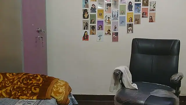 Snapshot of Honey_Baby1 chatting on 06-05-26, 06:52 Honey Baby1 online show from 06-05-26, 06:52