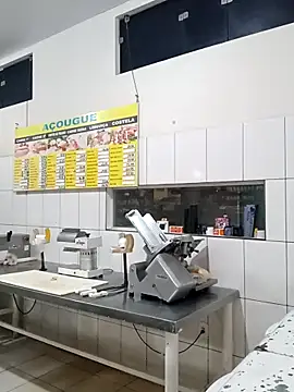 Snapshot of RobertoLuiz84 chatting on 12-18-25, 08:04 RobertoLuiz84 online show from 12-18-25, 08:04