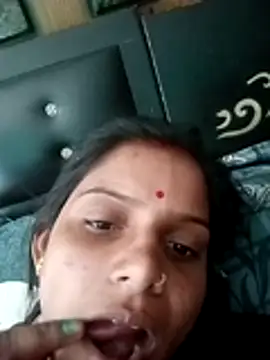 Snapshot of mina_jii chatting on 12-14-25, 06:08 mina jii online show from 12-14-25, 06:08