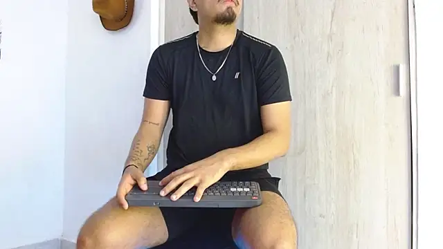 Henry villa23 online show from 03-02-26, 04:25