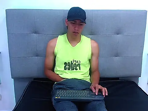 Snapshot of Jean_King chatting on 11-24-25, 12:49 Jean King online show from 11-24-25, 12:49