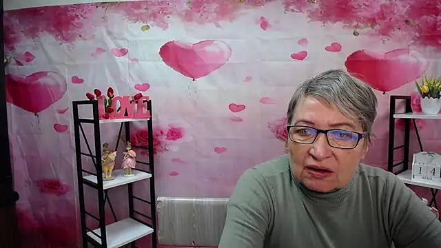 OlgaLuck online show from 04-15-26, 05:03