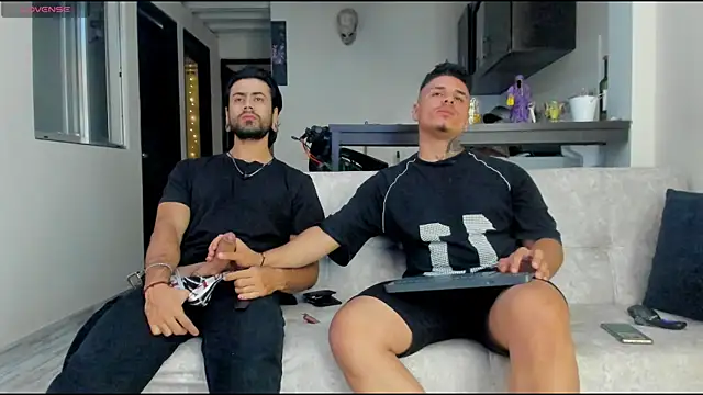 Snapshot of heteros_curious chatting on 11-26-25, 03:02 heteros curious online show from 11-26-25, 03:02