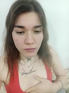 frutillitaaok  online show from 11-24-25, 03:39