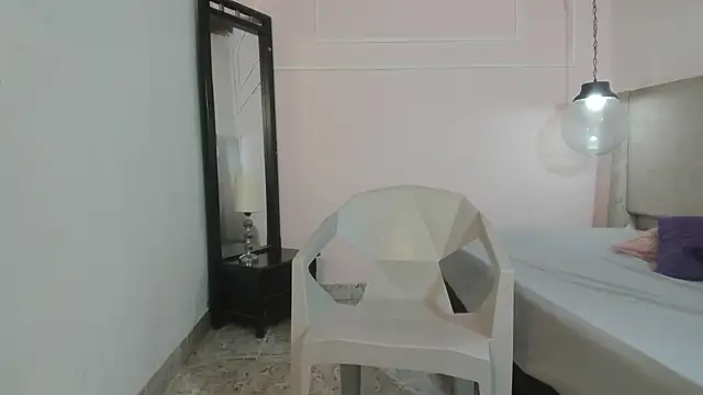 Izelevans online show from 03-26-26, 11:49