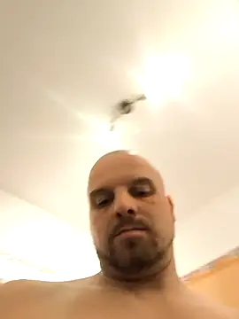 Phoenix2310 online show from 02-11-26, 08:41