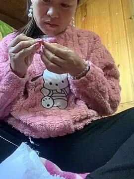 hotel222 online show from 11-27-25, 01:07