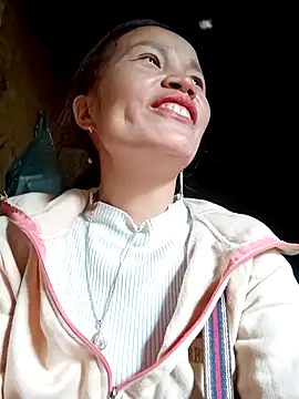 nangmo online show from 11-24-25, 04:23