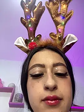 Snapshot of SOL_EF chatting on 12-19-25, 07:32 SOL EF online show from 12-19-25, 07:32