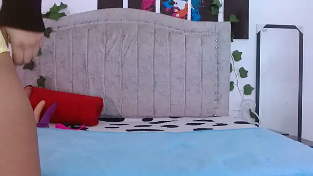 Tinyy Star online show from 02-12-26, 03:07