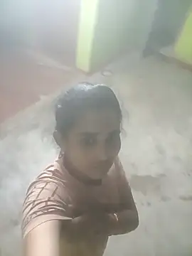 Snapshot of Hot_srei chatting on 11-30-25, 04:00 Hot srei online show from 11-30-25, 04:00