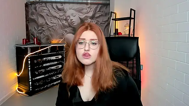 StaceyJensen online show from 11-22-25, 02:49