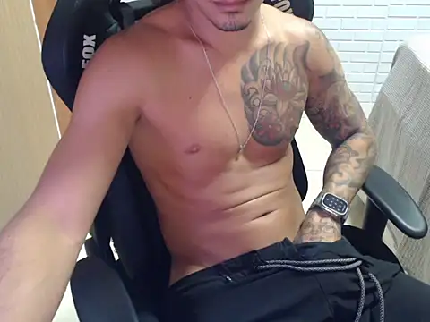 Snapshot of enzofelipe chatting on 07-28-26, 08:34 enzofelipe online show from 07-28-26, 08:34