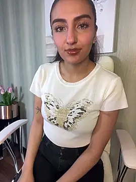 ZoeJohnson Pink online show from 02-12-26, 09:21