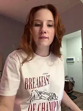 FoxyEmerald online show from 12-20-25, 10:39