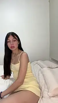 heyitsmia online show from 11-26-25, 12:55