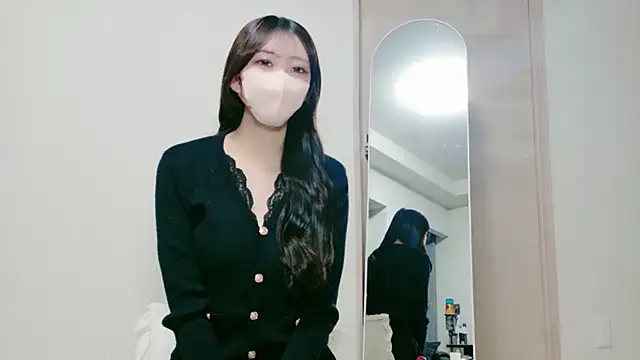 alicechan v online show from 04-21-26, 11:27