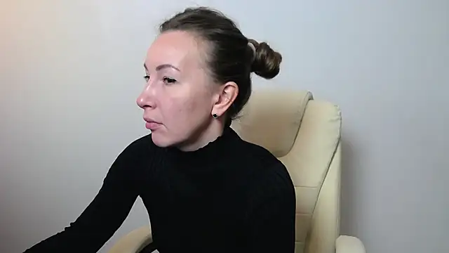Snapshot of Brandy_Gem chatting on 04-20-26, 01:14 Brandy Gem online show from 04-20-26, 01:14