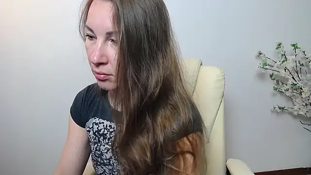 Snapshot of Brandy_Gem chatting on 04-22-26, 07:44 Brandy Gem online show from 04-22-26, 07:44