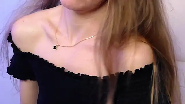 Snapshot of Brandy_Gem chatting on 05-27-26, 08:11 Brandy Gem online show from 05-27-26, 08:11