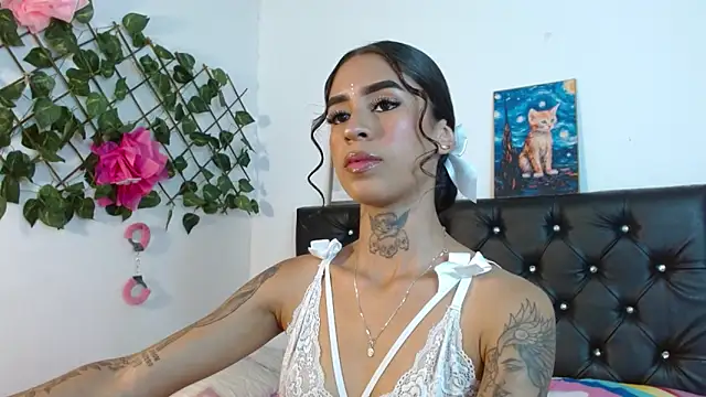 Ameliejoness  online show from 02-12-26, 06:36