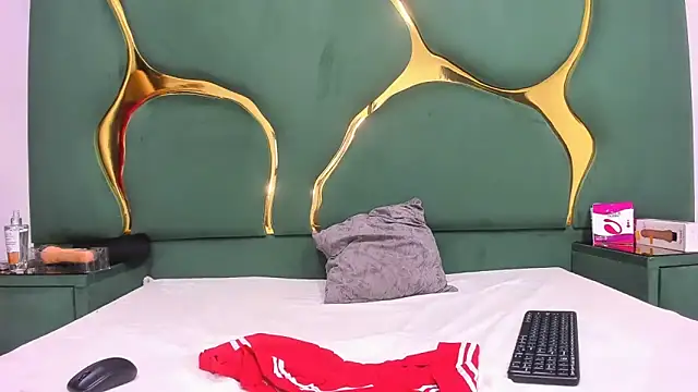 Snapshot of RoxanneBloom chatting on 02-03-26, 06:51 RoxanneBloom online show from 02-03-26, 06:51