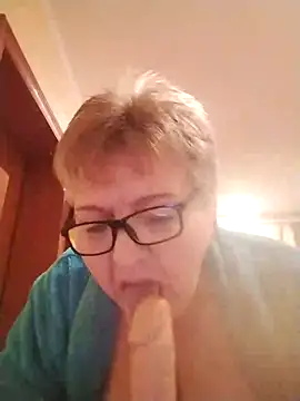 Snapshot of MillanaOcean chatting on 11-27-25, 04:42 MillanaOcean online show from 11-27-25, 04:42