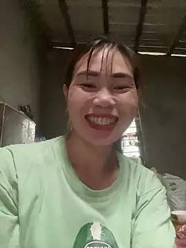 Snapshot of meganmeo chatting on 04-26-26, 03:26 meganmeo online show from 04-26-26, 03:26