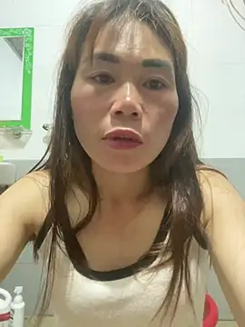Snapshot of meganmeo chatting on 05-21-26, 10:28 meganmeo online show from 05-21-26, 10:28