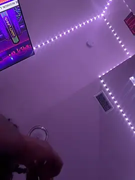 Snapshot of seductivefreak7 chatting on 04-16-26, 04:24 seductivefreak7 online show from 04-16-26, 04:24