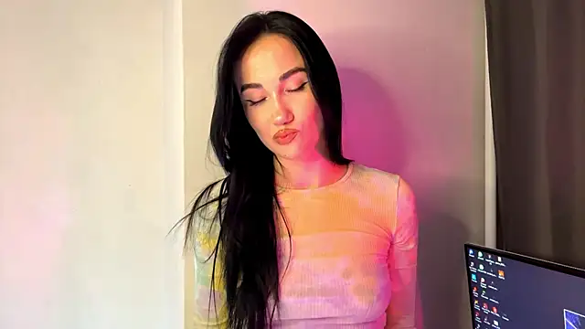 Snapshot of Beautyofnlka chatting on 11-29-25, 02:53 Beautyofnlka online show from 11-29-25, 02:53