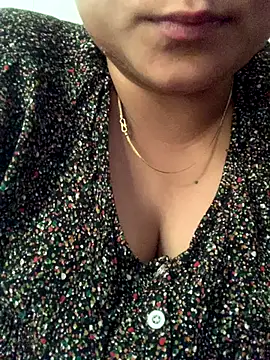 hotladki5 online show from 12-03-25, 09:07