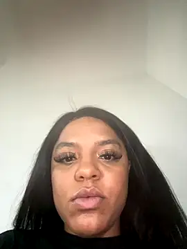 Snapshot of xoeewinters chatting on 11-29-25, 02:53 xoeewinters online show from 11-29-25, 02:53