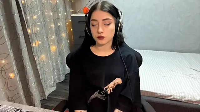 Meowluly online show from 12-01-25, 09:20